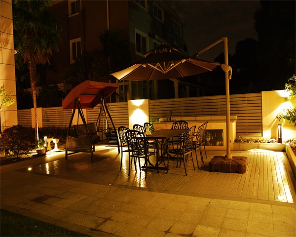 現(xiàn)代風(fēng)格庭院景觀設(shè)計(jì)夜景欣賞